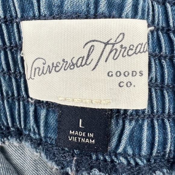 Universal Thread Elastic Waist Pull On Jean Shorts Size Large Women’s - Picture 2 of 5